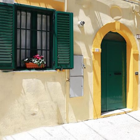 La Casetta Di Renato Mormanno Exteriör bild